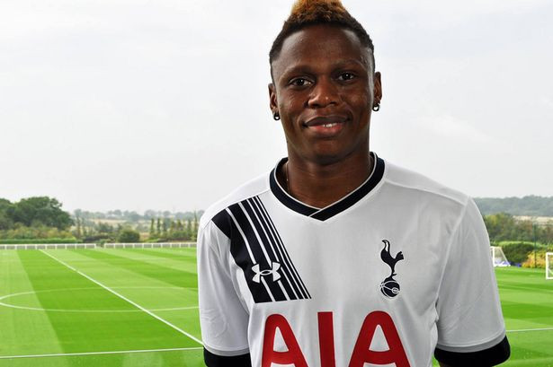 Clinton N’Jie gia nhập Tottenham với giá 12 triệu Euro từ Lyon. Cầu thủ người Cameroon được kỳ vọng sẽ chia lửa với Harry Kane trên hàng công của "Gà trống". Tuy nhiên, tài năng trẻ 22 tuổi lại gây thất vọng lớn. Anh chưa để lại dấu ấn gì sau 5 lần ra sân tại Premier League.