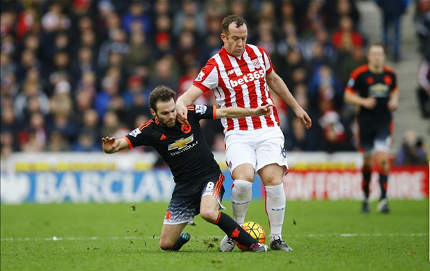 Đây là tuần thứ 3 liên tiếp Juan Mata lọt vào danh sách mà không một cầu thủ nào ở giải Ngoại hạng Anh đứng vào. Nhìn vào Mata NHM sẽ thấy minh chứng rõ nét nhất cho phong độ của United.