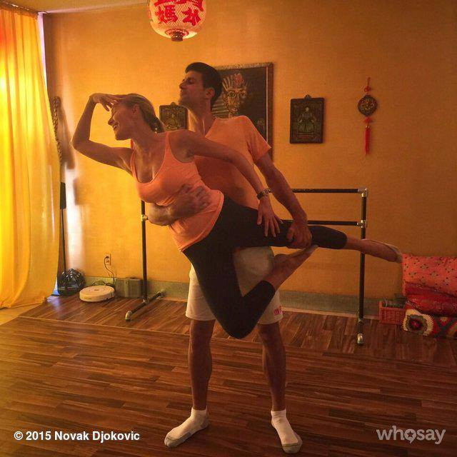 Vợ chồng Jelena Ristic và Novak Djokovic đón quý tử đầu lòng vào tháng 10/2014. Với bàn tay chăm con khéo léo của mình, Jelena là chỗ dựa tinh thần để Djokovic càng thi đấu càng hưng phấn.
