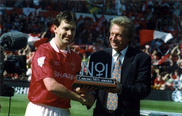 Bryan Robson (1981- 1994, 461 trận, 99 bàn): 2 chức vô địch Premier League, 3 FA Cup, 1 UEFA Cup, 2 UEFA Super Cup.