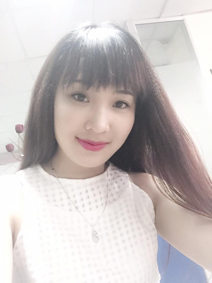Thanh Bình và Nguyễn Hằng quen nhau qua một số người bạn chung và qua vài lần đi chơi, tình cảm bắt đầu bén duyên với cặp đôi này. Được biết, Thanh Bình và Nguyễn Hằng chính thức yêu nhau vào tháng 3 khi cầu thủ của CLB Thanh Hóa này có dịp ra Hà Nội tập trung với U23 Việt Nam chuẩn bị cho vòng loại U23 châu Á.