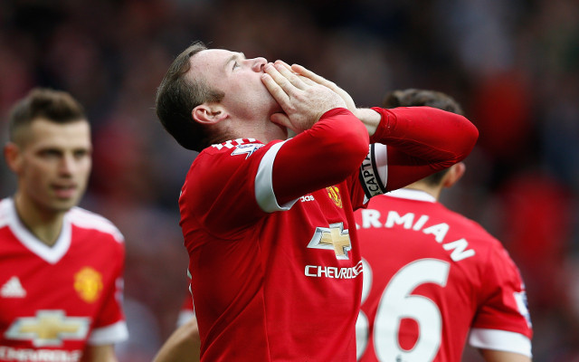 Rooney là thủ lĩnh tinh thần của Man United. Dù không còn giữ được phong độ đỉnh cao nhưng "gã Shrek" vẫn nằm trong top những cầu thủ có số áo đấu bán chạy tại châu Âu.