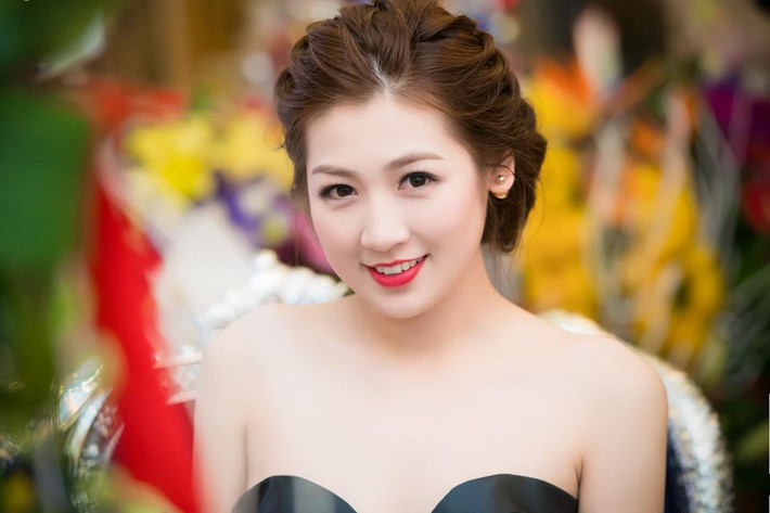 Vẻ đẹp kiêu sa hút hồn của Á hậu Dương Tú Anh.