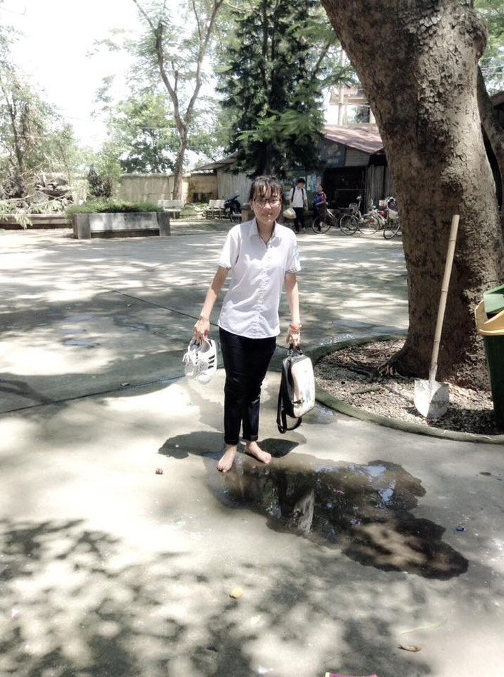 Ngoài thời gian học tập, Phương Anh luôn dành sự quan tâm cho Hải, thường dõi theo những buổi tập của cậu bạn (khi đó đang học lớp 10) ở CLB Hà Nội T&T.