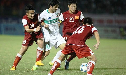 Tại cúp bóng đá báo Thanh Niên, U21 báo Thanh Niên gặp rất nhiều sự so sánh với lứa cầu thủ U19 HAGL là nòng cốt của U19 Việt Nam. Ảnh: Lao Động.