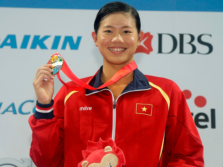 Tại SEA Games 28 vừa qua, "tiểu tiên cá" Ánh Viên đã gây ấn tượng bằng 8 HCV cùng với đó là 8 lần phá kỷ lục.