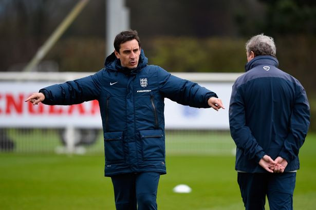 Gary Neville cũng được xếp vào những ứng cử viên hàng đầu cho vị trí HLV trưởng của ĐT Anh. Cựu cầu thủ của Man United đang làm công việc bình luận viên tại kênh thể thao Skysports. Nếu Gary Neville được chọn lên nắm quyền tại ĐT Anh, chắc chắn đó cũng là một lợi thế vì trước đây ông cũng đã từng có thời gian làm trợ lý cho Roy Hodgson tại ĐT Anh và cũng khá am hiểu bóng đá Anh.