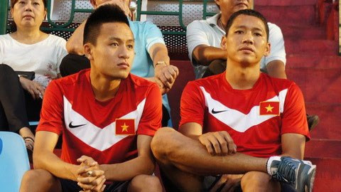 Ở CLB Hà Nội, Huy Toàn thường xuyên được ra sân đá chính tại giải hạng Nhất năm 2012 và góp công không nhỏ giúp CLB Hà Nội giành quyền thăng hạng, lên chơi V-League.