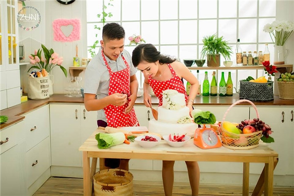 Do một tuần chỉ có 1 tiết học mĩ thuật của thầy Thanh Tùng nên Bích Hoài rất nôn nóng, mong chờ nhanh tới buổi học ấy. Cho dù trước đây cô nàng không ưa gì môn học này, cứ tới tiết mỹ thuật là lại muốn lăn ra ngủ gục. Nhưng nhờ "động lực của tình yêu" nên cô nàng bỗng trở nên khác hẳn trong tiết học.