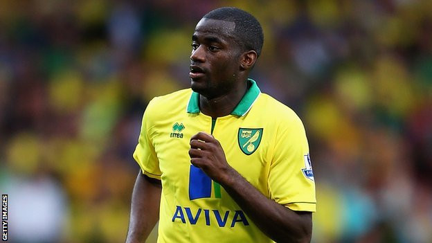 Sự lóng ngóng và những sai lầm liên tiếp của Sebastien Bassong đã khiến Norwich phải đón nhận trận thua trước Watford tại vòng 15 giải Ngoại hạng Anh 2015/2016.