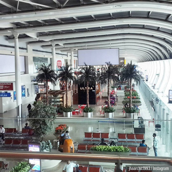 Sân bay Quốc tế Chhatrapati Shivaji (Chhatrapati Shivaji International Airport, Mumbai, Ấn Độ) đứng ở vị trí thứ 10.