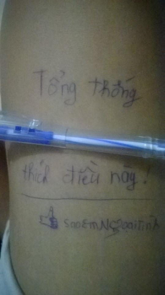 Cư dân mạng đã dùng từ đồng âm để chế ảnh. Tổng thống "Bút" (Bush) thích điều này.