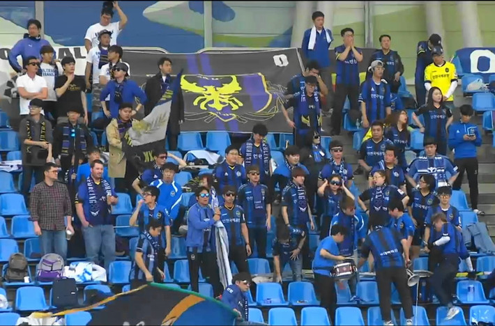 Sau mùa giải không thành công này, năm 2005 Incheon United có bước nhảy vọt khi giành ngôi vị Á quân.