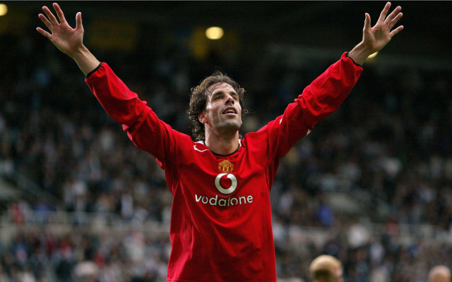 Ruud van Nistelrooy đã từng thi đấu trong màu áo của PSV Eindhoven, Manchester United và Real Madrid tại Champions League. Với 56 bàn thắng tại sân chơi danh giá nhất châu Âu này, huyền thoại người Hà Lan xếp thứ 4 trong danh sách các chân sút vĩ đại nhất.