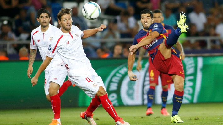 Sở hữu phong độ tuyệt vời trong màu áo của Barca, Luis Suarez đã về đích ở vị trí thứ 3 trong cuộc đua tới danh hiệu cầu thủ xuất sắc nhất thế giới của tờ The Guardian. Cầu thủ người Uruguay này đã có 4.492 điểm trong cuộc đua này.