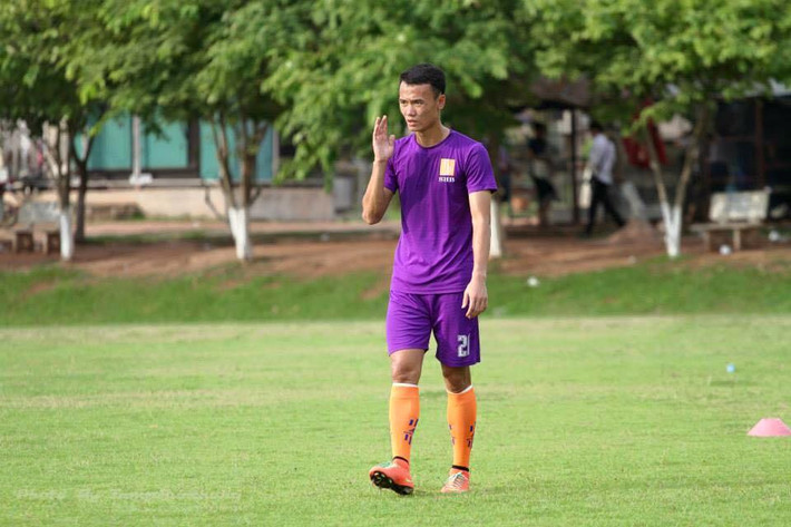 Nguyễn Xuân Nam là cầu thủ sinh năm 1994 đang được CLB Hà Nội T&T cho CLB SHB Vientiane (CLB đang thi đấu tại Lao League) mượn.
