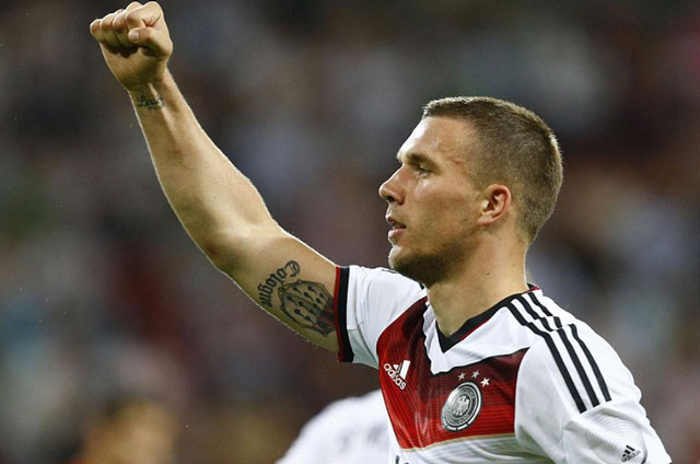Lukas Podolski thi đấu rất tốt trong màu áo ĐT Đức, nhưng lại đá tồi tệ đến mức không thể cạnh tranh suất đá chính tại Arsenal. Vì thế, anh đã bị CLB này mang cho Inter Milan mượn.