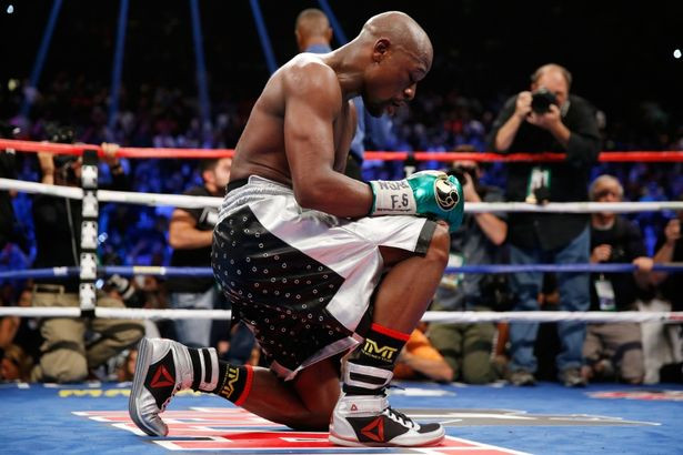 Kiếm được rất nhiều tiền sau trận thư hùng lịch sử với Manny Pacquiao nhưng Floyd Mayweather cũng chỉ xếp thứ 10 trong danh sách mới được tạp chí Forbes công bố với mức đánh giá là 11 triệu USD.