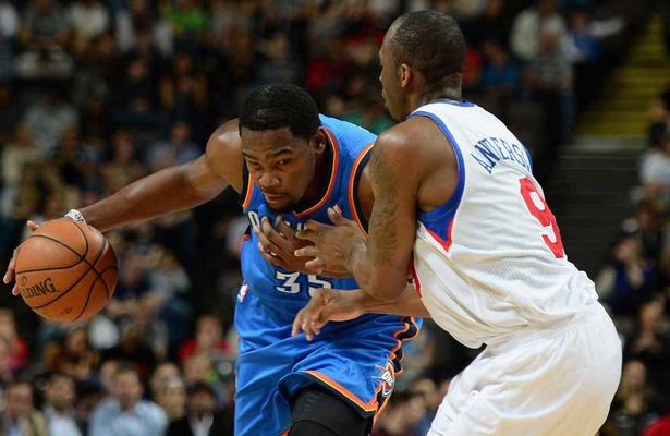 Kevin Durant nổi tiếng không kém gì LeBron James tại NBA, chính phong độ thi đấu tốt cùng với những bản quyền hình ảnh quảng cáo đã mang về cho Kevin Durant giá trị thương hiệu là 18 triệu USD, qua đó đứng thứ 7 trong BXH.