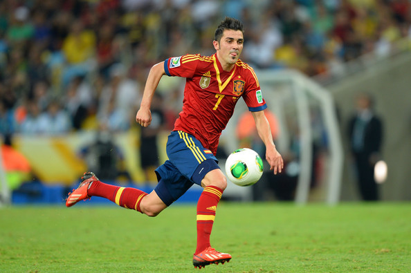 Với 59 bàn thắng có được trong những năm tháng công hiến trong màu áo của ĐT Tây Ban Nha thì David Villa là cái tên đầu tiên trong danh sách những chân sút thượng hạng của xứ sở Bò Tót. Cựu tiền đạo của Valencia, Barcelona và Atletico Madrid đã có 97 trận ra sân trong màu áo của ĐT Tây Ban Nha.