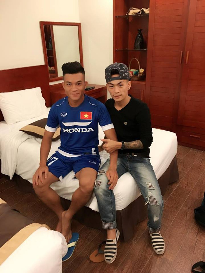 Ngay sau khi hội quân cùng các đồng đội tại U23 Việt Nam để chuẩn bị cho VCK U23 châu Á, nhiều cầu thủ có trong danh sách được HLV Miura triệu tập đã gấp tranh thủ tút tát lại sắc đẹp.