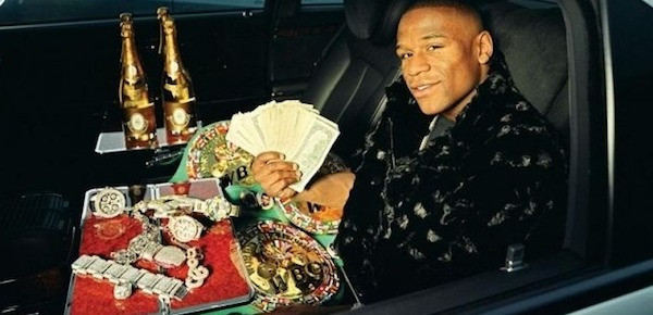 Giàu có và không biết làm thế nào để tiêu hết số tiền kiếm được, Mayweather có thêm sở thích đó là bài bạc. Anh là một khách hàng quen mặt tại các sòng bài lớn trên thế giới như Las Vegas, Macau (TQ), Hong Kong (TQ).