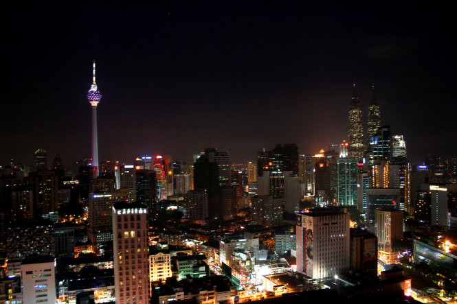 Tháp KL, Kuala Lumpur, Malaysia cao 421m, khánh thành năm 1995.
