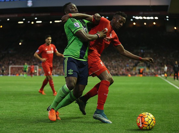 Divock Origi (Liverpool 1-1 Southampton): Chân sút 20 tuổi người Bỉ vẫn thi đấu thiếu tập trung như vòng đấu trước và chính điều này khiến anh kiểm soát bóng không tốt. Trong những phút ở trên sân, Origi chỉ chạm bóng vỏn vẹn 13 lần. Không hài lòng với Origi, HLV Klopp đã quyết định rút anh ra nghỉ để tung Benteke vào sân ngay khi hiệp 2 trở lại.