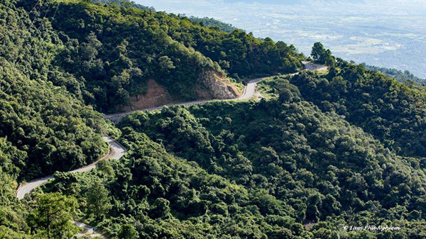 Thung lũng Dran cách Đà Lạt khoảng 40km. Để đến với thung lũng tuyệt đẹp thuộc cao nguyên Lâm Đồng này, du khách có thể đi theo hướng đèo Dran. Còn nếu bạn từ TP HCM đi theo hướng Đức Trọng và từ TP Phan Rang đi theo hướng đèo Ngoạn Mục.
