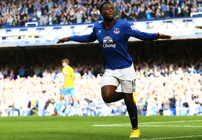 Điểm mạnh của Lukaku đó là anh đã có thời gian dài thi đấu tại Anh trong màu áo của Chelsea và Everton nên việc hòa nhập với đội bóng mới cũng thi đấu lại giải Ngoại hạng Anh như Man United là điều khá dễ dàng với cầu thủ người Bỉ này.