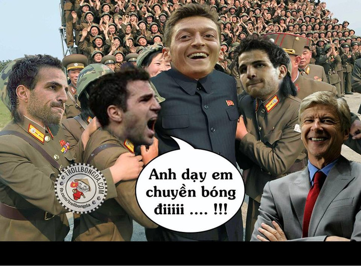 Cả 3 bàn thắng của Arsenal trước Sunderland đều mang dấu giày của Oezil. Chứng kiến điều này, người cũ của Arsenal là Fabregas đã phải cầu xin tiền đạo người Đức dạy cách chuyền bóng.