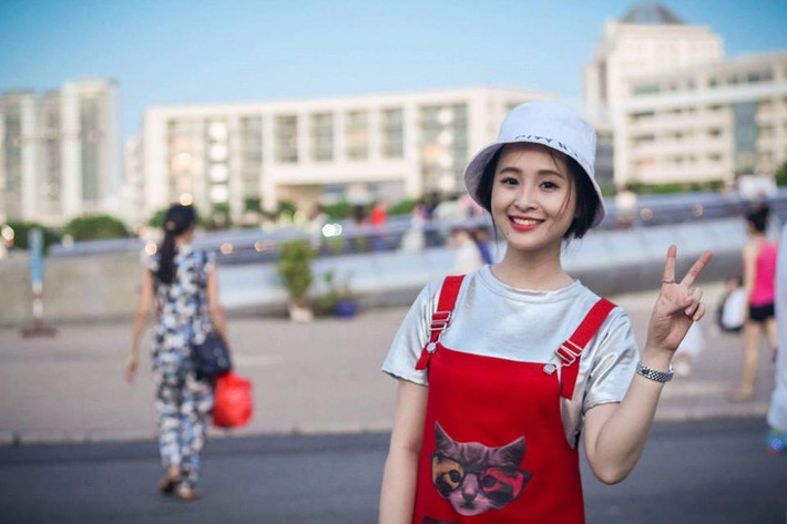 Ngoài ra, Kiều My từng đoạt Huy chương vàng trong cuộc thi cờ vua cấp tỉnh, giải nhất diễn kịch kể chuyện cấp tỉnh Quảng Ngãi. Thành tích tốt trong môn cờ vua giúp My gây ấn tượng tốt, được tuyển chọn vào đội tuyển chính thức và thi đấu toàn quốc từ năm 7 tuổi.