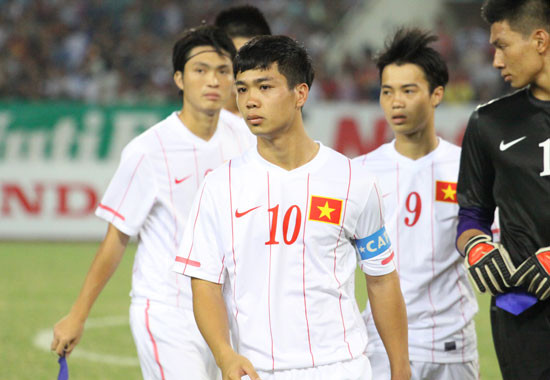Không lâu sau đó, khi giải đấu U19 Đông Nam Á được diễn ra tại Việt Nam, Công Phượng đã xuống tóc gọn gàng.