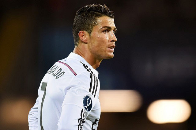 Với việc sa sút phong độ trong thời gian qua, CR7 đã gặp phải không ít lời chỉ trích của các CĐV Real. Điều đó khiến anh gặp phải rất nhiều áp lực mỗi khi ra sân thi đấu.