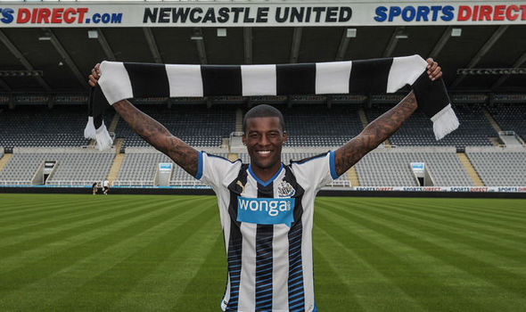 Georginio Wijnaldum (Newcastle) đã có được 40 bàn thắng trong 4 mùa giải thi đấu tại Hà Lan. Newcastle nhìn được khả năng của Georginio Wijnaldum và đã bằng mọi cách đưa anh về. Cuối tuần này, Newcastle sẽ có cuộc đón tiếp Southampton và họ hy vọng Georginio Wijnaldum sẽ tỏa sáng.