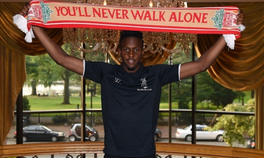 Divock Origi (Liverpool) cũng là một tiền đạo được Liverpool đưa về trong mùa hè vừa qua. Origi là cầu thủ trẻ người Bỉ năm nay mới 20 tuổi và anh đã có 16 bàn thắng trong 89 lần ra sân trong màu áo của Lille.