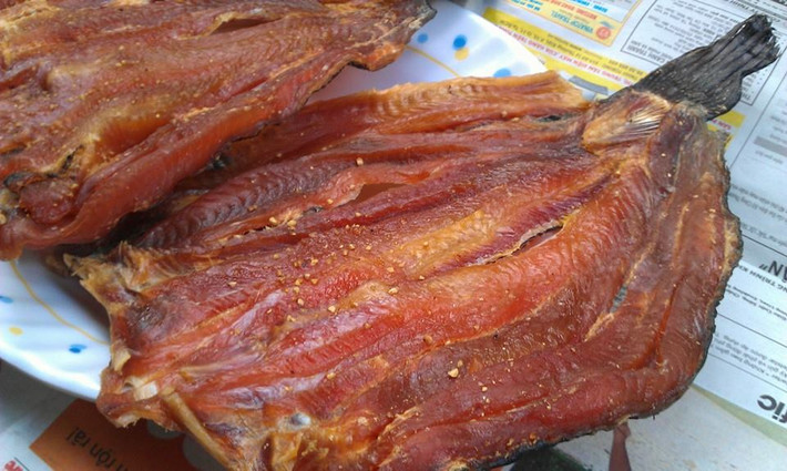 Từ một món ăn phụ trong các gia đình, giờ đây khô cá lóc đã trở thành một đặc sản nổi tiếng ở miền Tây. Ảnh: Monngonquenha.