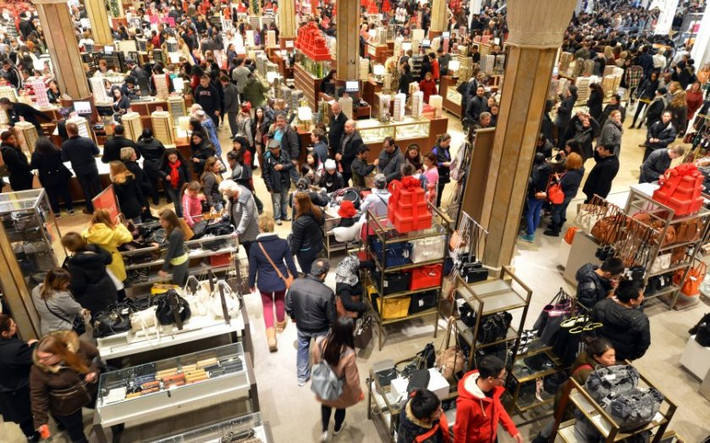 Năm 2015, cứ mỗi giây trôi qua là có khoảng 18.000 USD được chi ra trong ngày Black Friday. Ảnh: BGR.