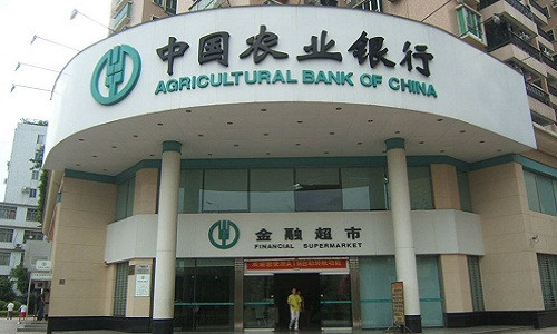 Ở lĩnh vực ngân hàng, Việt Nam và Trung Quốc đã thống nhất trao văn bản chấp thuận thành lập Ngân hàng Nông nghiệp Trung Quốc (Agricultural Bank of China Limited) chi nhánh Hà Nội. Ảnh: Hong Kong Free Press.