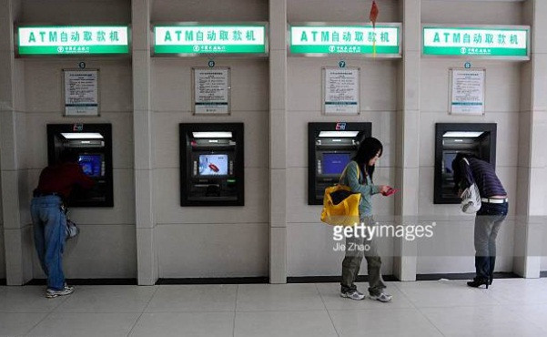 Ngân hàng Nông Nghiệp Trung Quốc hiện có 320 triệu khách hàng cá nhân, 2,7 triệu khách hàng doanh nghiệp và gần 24.000 chi nhánh. Ảnh: Getty Image.