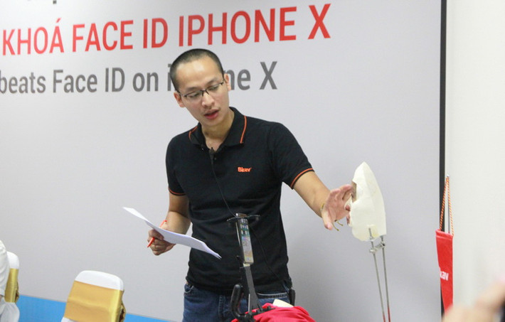 Tuy nhiên, phiên bản đâu tiên phải mất 9-10 giờ để có thể mở khóa iPhone X. Ảnh: Bkav.