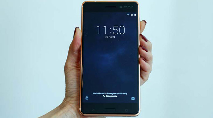 Điểm nổi bật nhất trên Nokia 2 là viên pin dung lượng lên tới 4100mAh, cho người dùng thoải mái sử dụng 2 ngày liên tục. Ảnh: Thinking Tech.