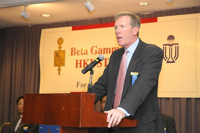David L. Cunningham, Chủ tịch kiêm Giám đốc điều hành FedEx Express - hãng vận tải hàng không hàng đầu thế giới trực tiếp tham dự APEC CEO Summit trong phiên thảo luận về " Biên giới mới trong Thương mại ". Ảnh: Getty Image.
