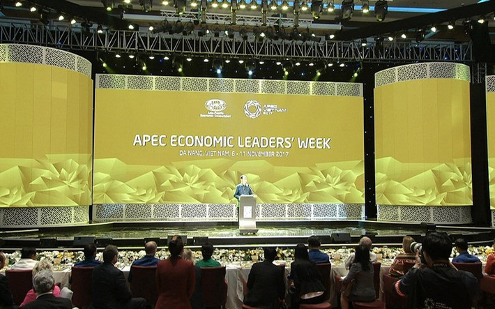 Tuần lễ cấp cao APEC 2017 diễn ra tại Đà Nẵng từ ngày 6 - 11/11 với 8 sự kiện chính và nhiều hoạt động bên lề. Đối với giới kinh doanh, sự kiện được trong đợi hơn cả là Hội nghị Thượng đỉnh Lãnh đạo doanh nghiệp APEC 2017 (APEC CEO Summit 2017) từ chiều 8/11 đến 10/11. Ảnh: Zing.