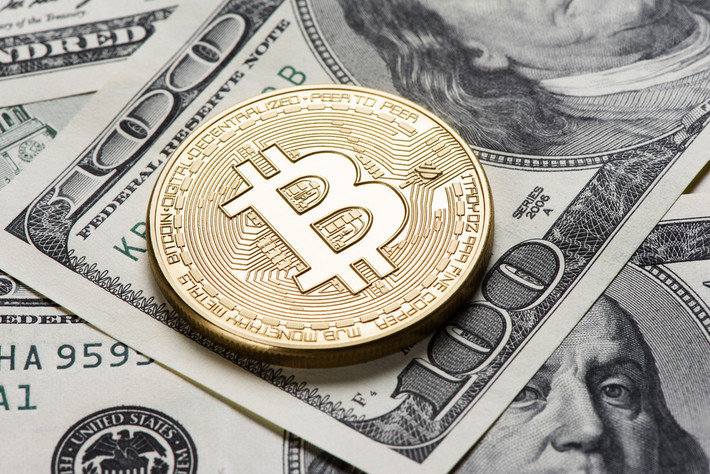 Sức nóng của Bitcoin thời gian qua khiến những đồng tiền ảo "ăn theo" Bitcoin ngày càng nhiều. Tính đến thời điểm hiện tại, đồng tiền ảo "anh em" lớn nhất của Bitcoin là Bitcoin Cash. Ảnh: Tech Regime.