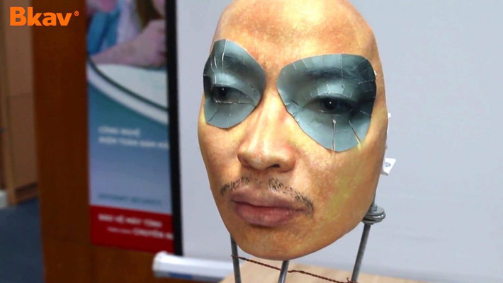 Theo Bkav, chiếc mặt nạ đánh bại Face ID này kết hợp giữa in 2D và 3D để hoàn thiện khuôn mặt. Ảnh: Bkav.