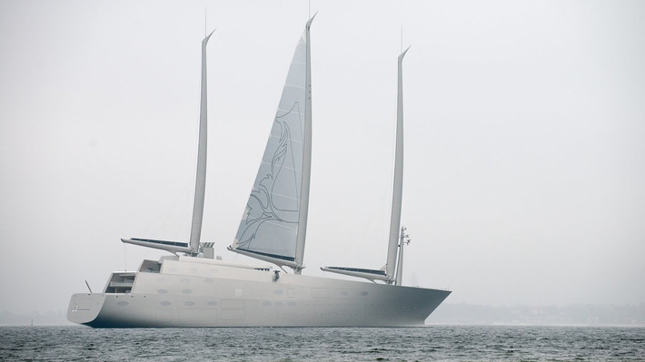 Siêu du thuyền có thể chứa 20 khách và thủy thủ đoàn 54 người. Ảnh: Superyacht World.