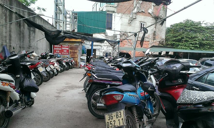 Một khu vực dành riêng để trông xe máy.