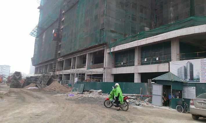 Dự án có 3 tòa tháp, trong đó tòa C và nửa tòa B là dành để bán cho các cán bộ theo diện hợp tác, nửa tòa B còn lại và tòa A là căn hộ thương mại bán cho khách ngoài. Hiện, các tòa đã xây được gần 20 tầng.