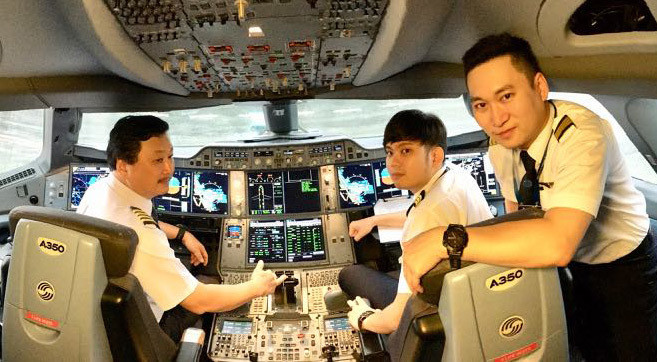Trước khi dịch COVID-19 xảy ra, theo báo cáo năm 2018 của Vietnam Airlines, phi công hãng này nhận mức lương bình quân là 132,5 triệu đồng/tháng - tương đương hơn 1,5 tỷ đồng/ năm. Ảnh: Vietnamnet